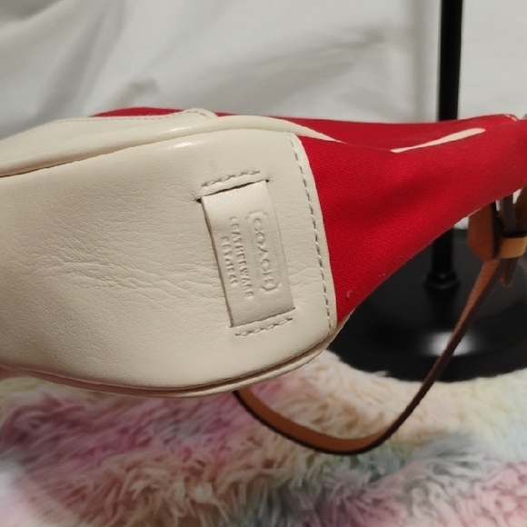 SALE! Authentic Coach Vintage Mini Red & Cream Bag - Picture 8 of 11